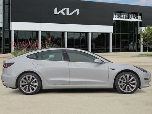 Used 2020 Tesla Model 3 image 7