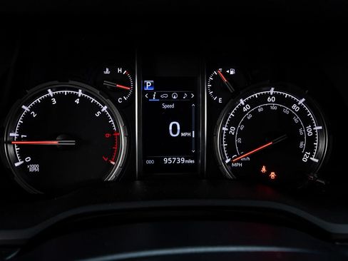 Used 2020 Toyota 4Runner TRD Off-Road Premium AWD/4WD image 17