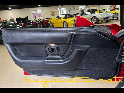 Used 1992 Chevrolet Corvette Coupe image 21