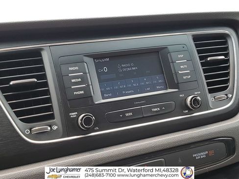 Used 2018 Kia Sedona L FWD image 14