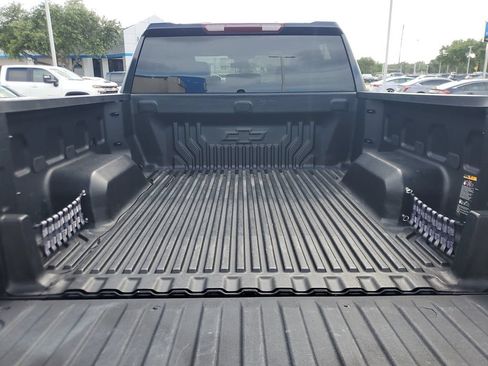 Used 2023 Chevrolet Silverado 1500 LT AWD/4WD image 7