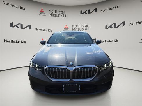 Used 2024 BMW 530i xDrive w/ Premium Package image 6