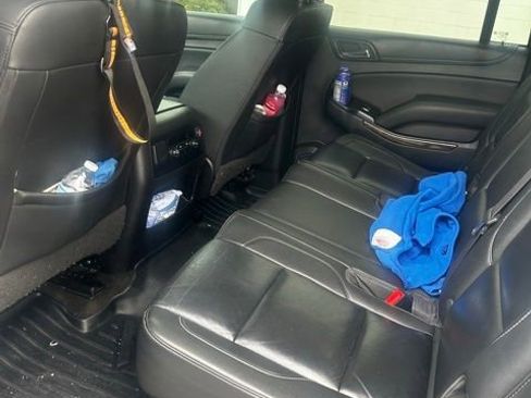 Used 2017 Chevrolet Suburban LT image 12