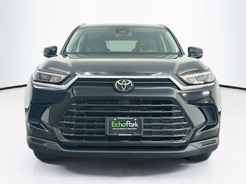 Used 2025 Toyota Grand Highlander AWD image 2