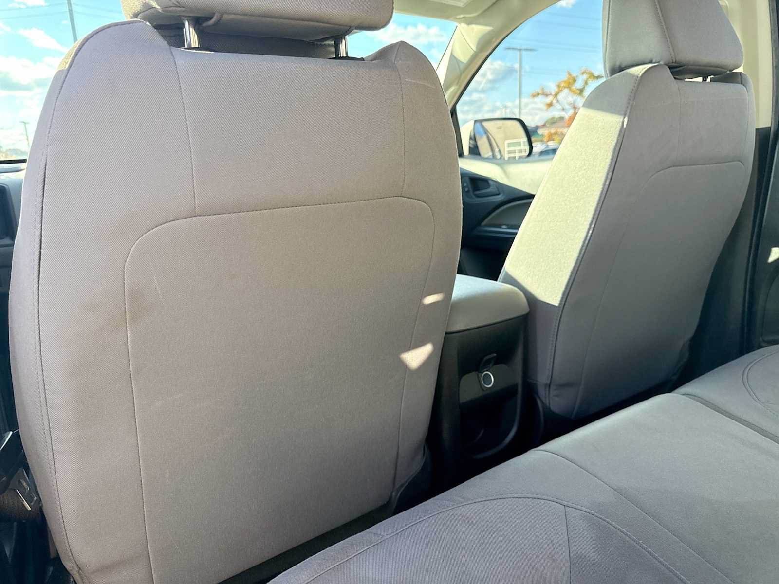 Used 2019 Chevrolet Colorado W/T w/ WT Convenience Package AWD/4WD image 17