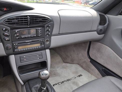 Used 1997 Porsche Boxster RWD image 25