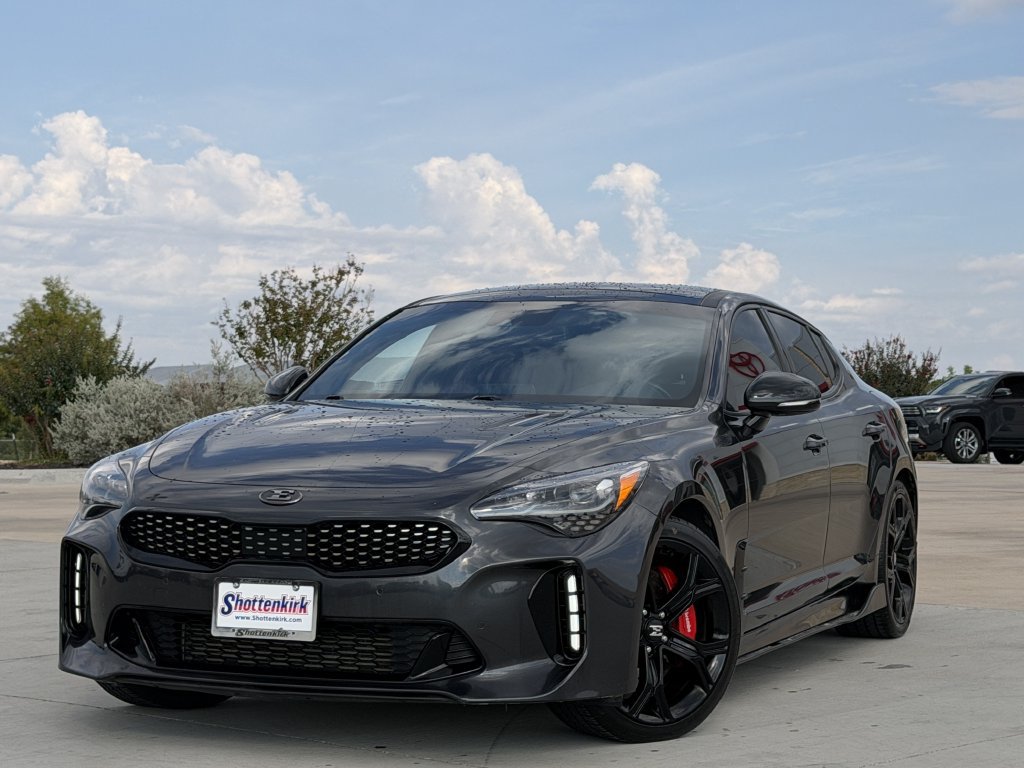 Used 2021 Kia Stinger GT1 RWD image 2