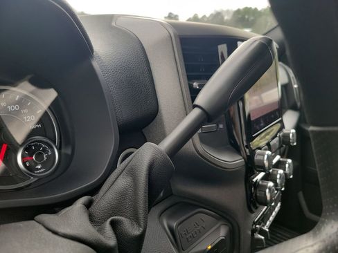 New 2025 RAM 5500 Tradesman AWD/4WD image 23
