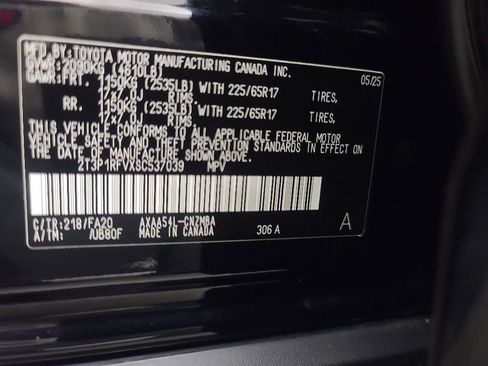 Used 2025 Toyota RAV4 XLE AWD/4WD image 41