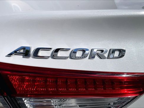 Used 2022 Honda Accord EX-L image 31