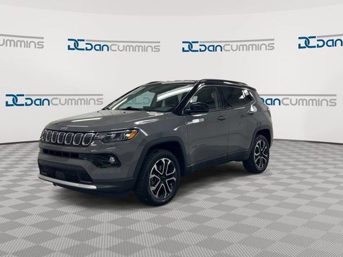 Used 2022 Jeep Compass Limited AWD/4WD image 4