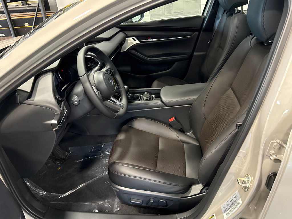 New 2026 MAZDA MAZDA3 2.5 S Hatchback w/ Premium Pkg FWD image 4