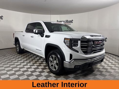 Used 2025 GMC Sierra 1500 SLT image 4