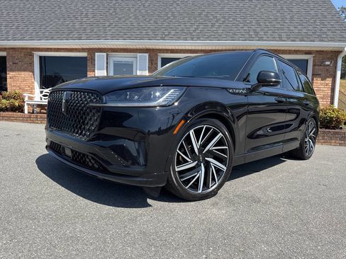 Used 2025 Lincoln Aviator Black Label w/ Jet Appearance Package image 2