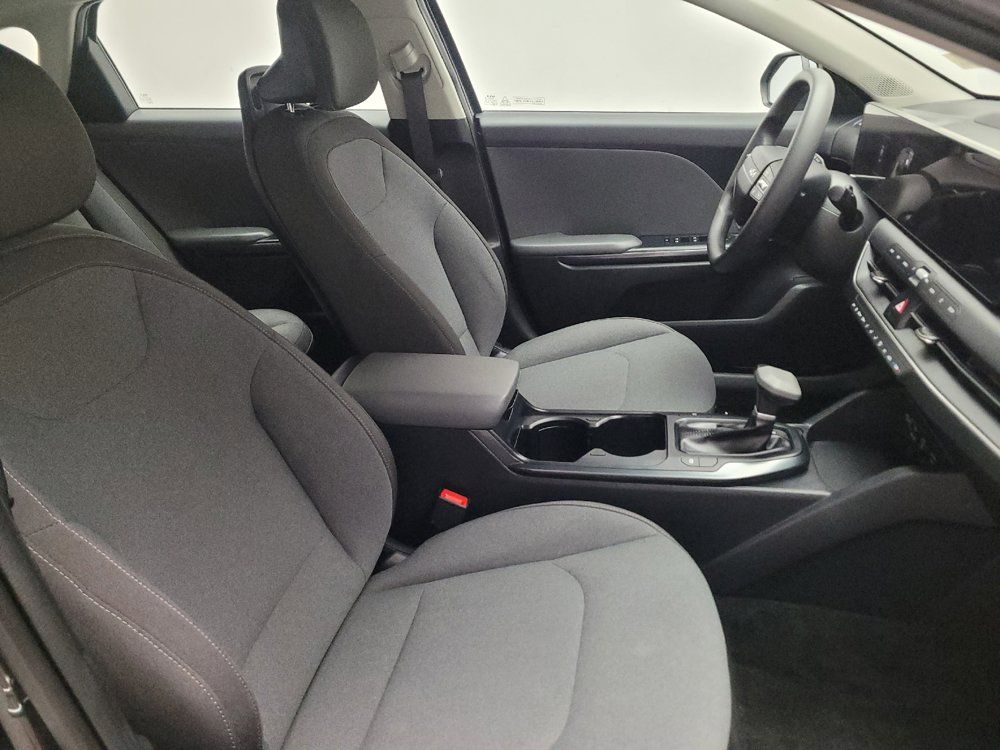 Used 2025 Kia K4 FWD image 21