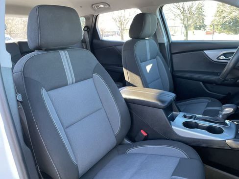 Used 2025 Chevrolet Blazer LT w/ Convenience Package image 14