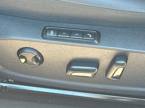 Used 2021 Volkswagen ID.4 Pro S image 46