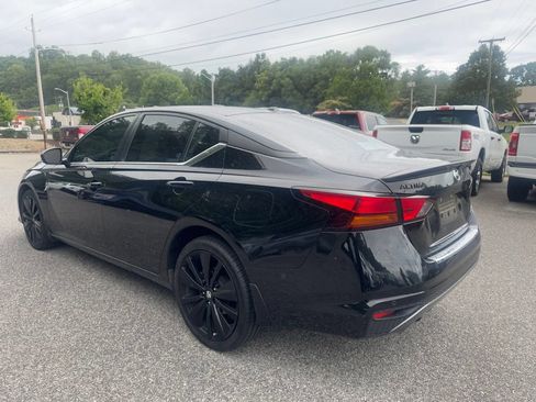 Used 2022 Nissan Altima 2.5 SR w/ Midnight Edition Package AWD/4WD image 4