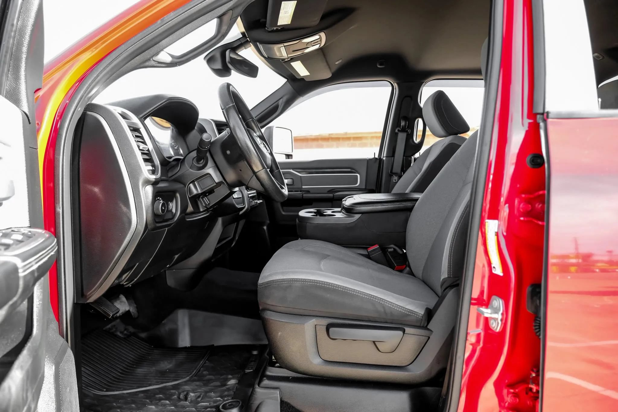 Used 2023 RAM 3500 Big Horn AWD/4WD image 17