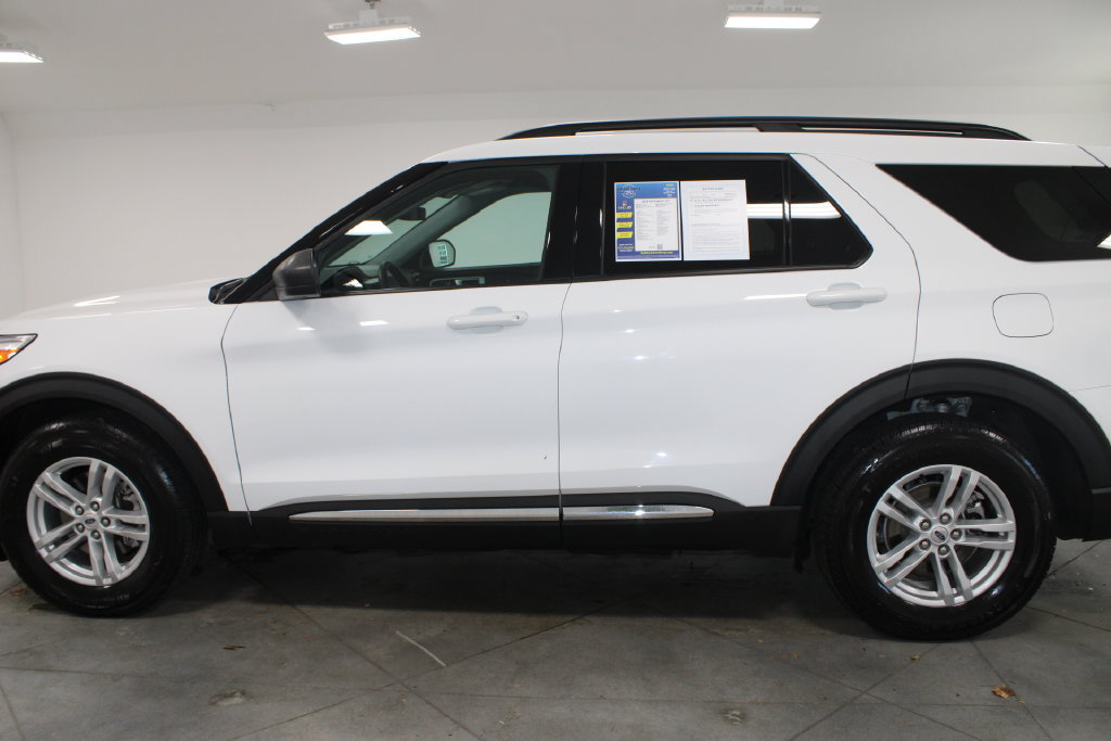 Certified 2023 Ford Explorer XLT AWD/4WD image 6