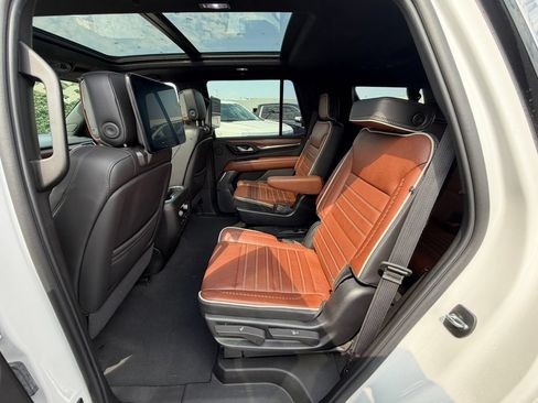 Certified 2023 GMC Yukon Denali Ultimate AWD/4WD image 41