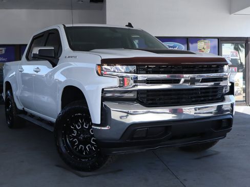 Used 2020 Chevrolet Silverado 1500 LT w/ All-Star Edition image 2