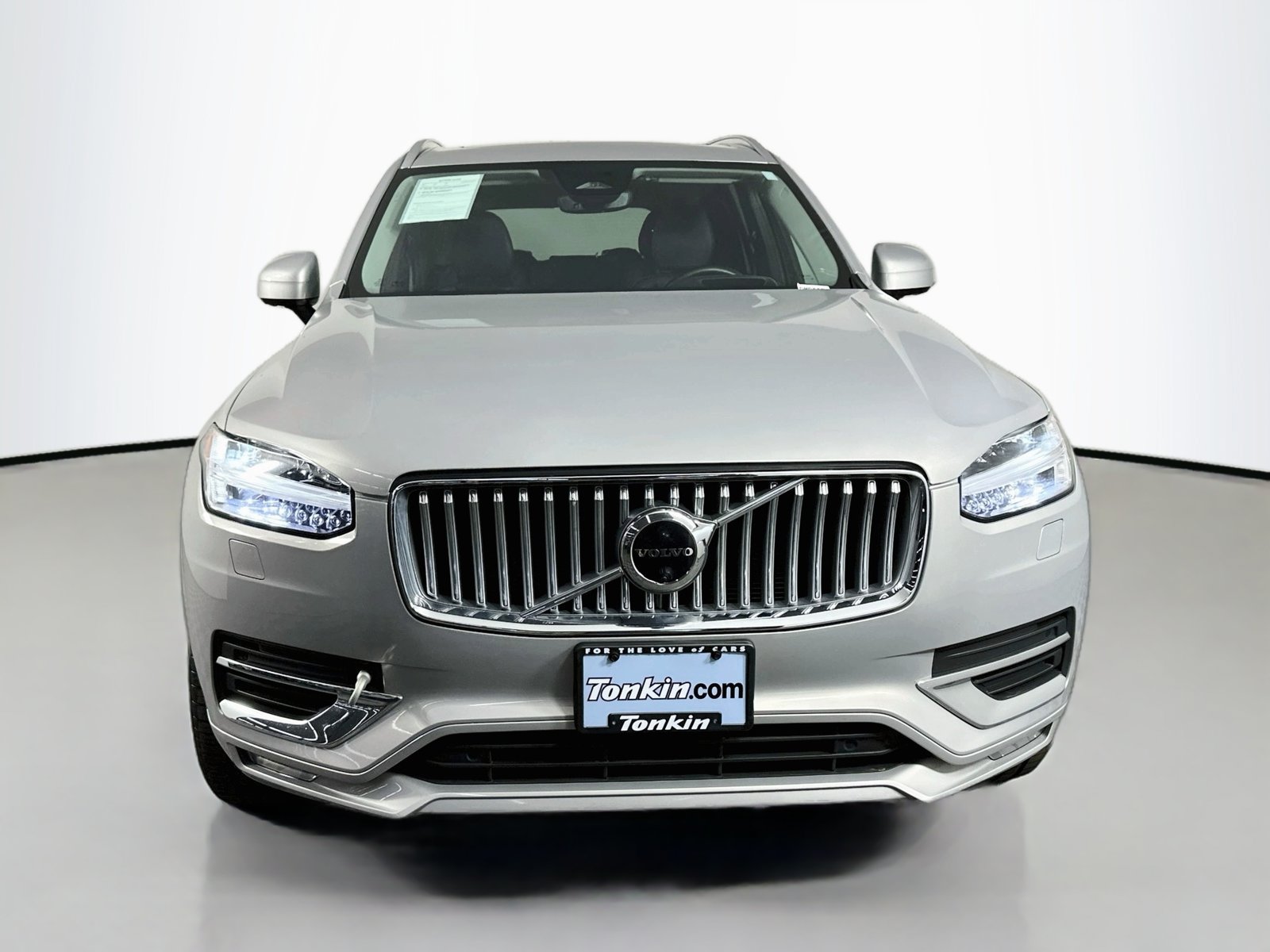 Used 2023 Volvo XC90 B6 Ultimate w/ Protection Package Premier AWD/4WD image 2