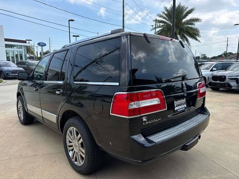 Used 2010 Lincoln Navigator 2WD image 5