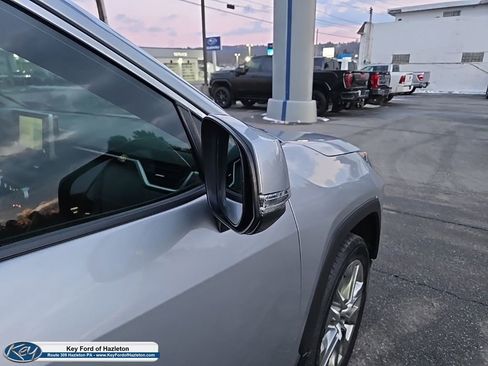 Used 2020 Toyota RAV4 Limited image 29