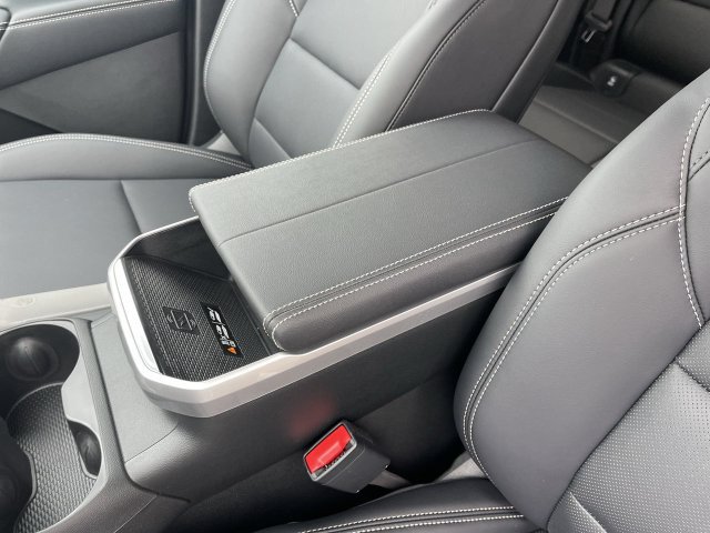 New 2027 GMC Terrain Elevation FWD image 21