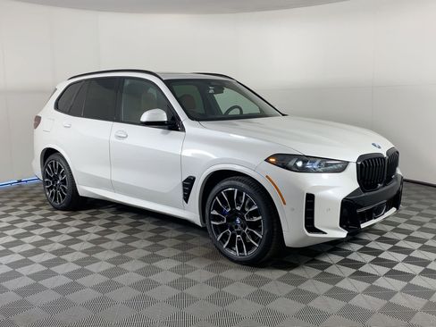 Used 2026 BMW X5 xDrive50e w/ M Sport Package AWD/4WD image 6