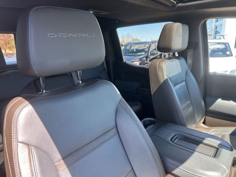 Used 2021 GMC Sierra 1500 Denali w/ Denali Ultimate Package AWD/4WD image 28