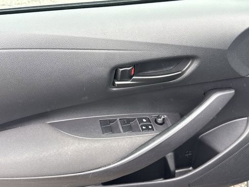 Used 2024 Toyota Corolla LE FWD image 15