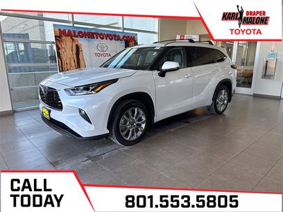 Certified 2022 Toyota Highlander Limited
