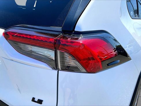 Certified 2023 Toyota RAV4 LE FWD image 28