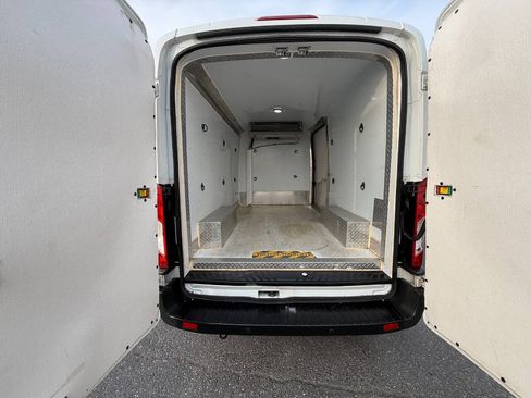 Used 2017 Ford Transit 250 148 Medium Roof RWD image 9