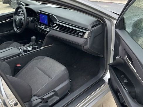Used 2025 Toyota Camry LE image 16