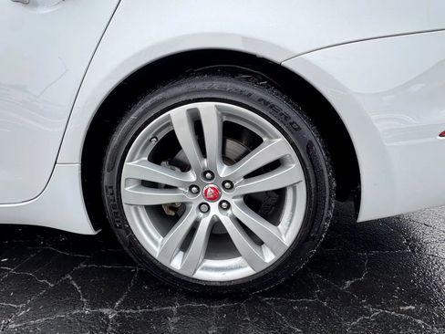 Used 2017 Jaguar XJ L Portfolio image 17