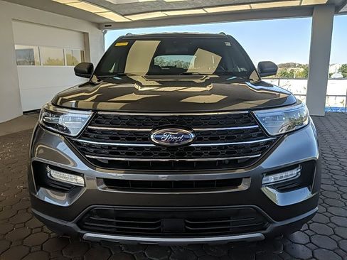 Used 2020 Ford Explorer XLT w/ Equipment Group 202A image 2