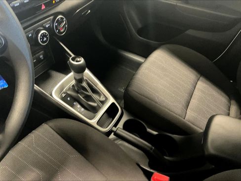 Used 2025 Hyundai Venue SE image 20