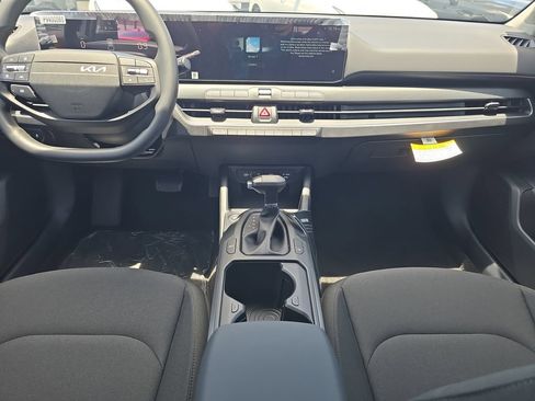 New 2026 Kia K4 FWD image 14