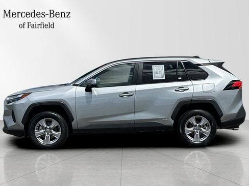 Used 2025 Toyota RAV4 XLE AWD/4WD image 5