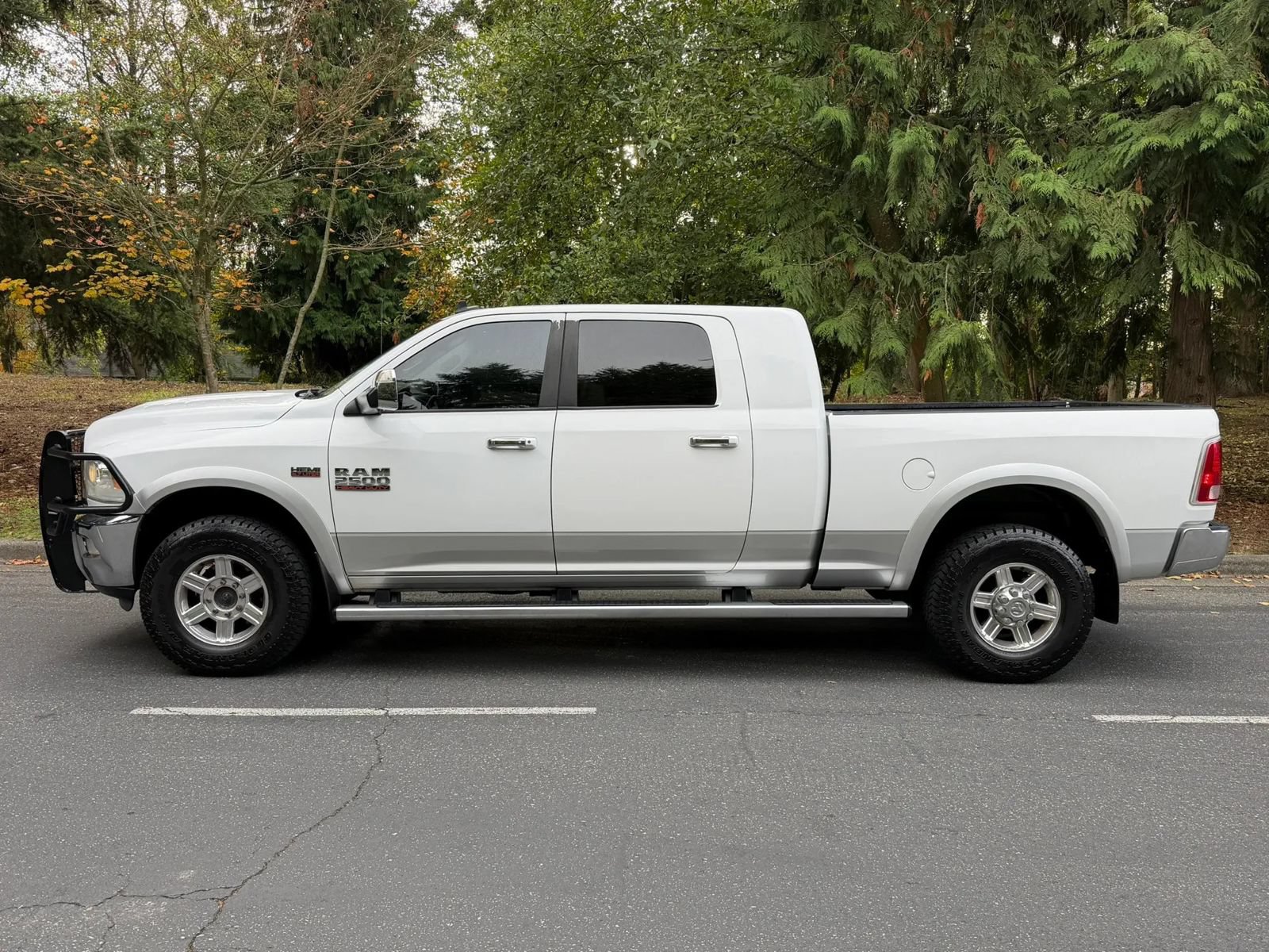 Used 2013 RAM 2500 Laramie w/ Convenience Group AWD/4WD image 3