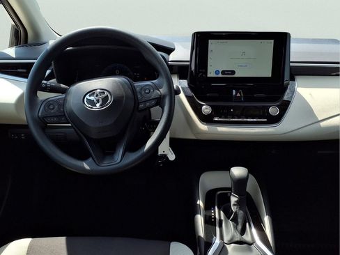 Used 2026 Toyota Corolla LE FWD image 12