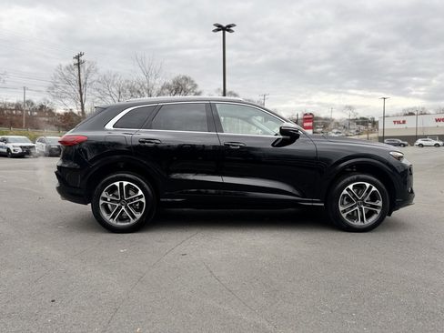 Certified 2025 Audi Q5 2.0T Premium w/ Convenience Package image 8