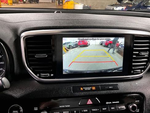 Used 2021 Kia Sportage EX w/ EX Technology Package image 26