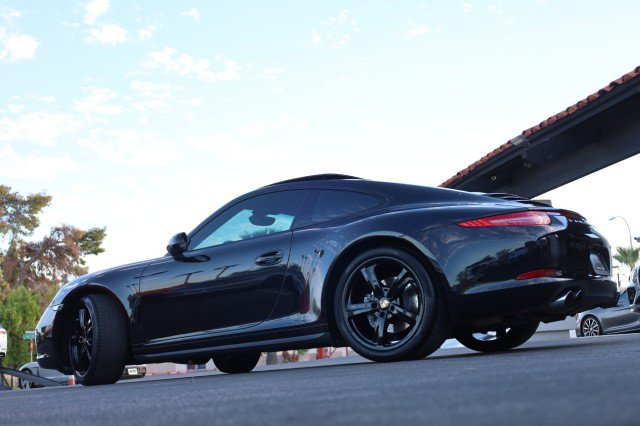 Used 2015 Porsche 911 Carrera 4 AWD/4WD image 17