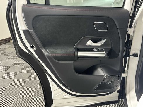 Used 2025 Mercedes-Benz GLA 250 4MATIC image 25