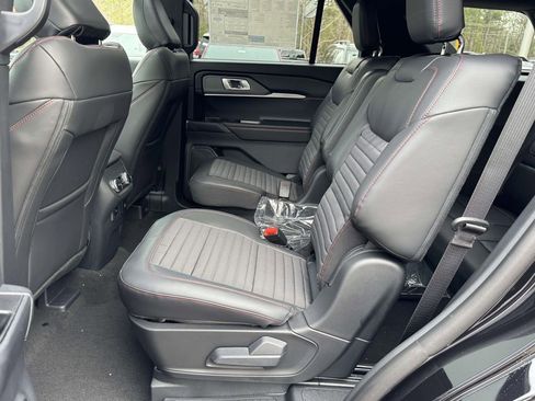 New 2026 Ford Explorer ST-Line w/ ST-Line Street Pack image 16