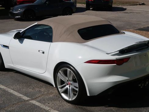 Used 2017 Jaguar F-TYPE Convertible image 12